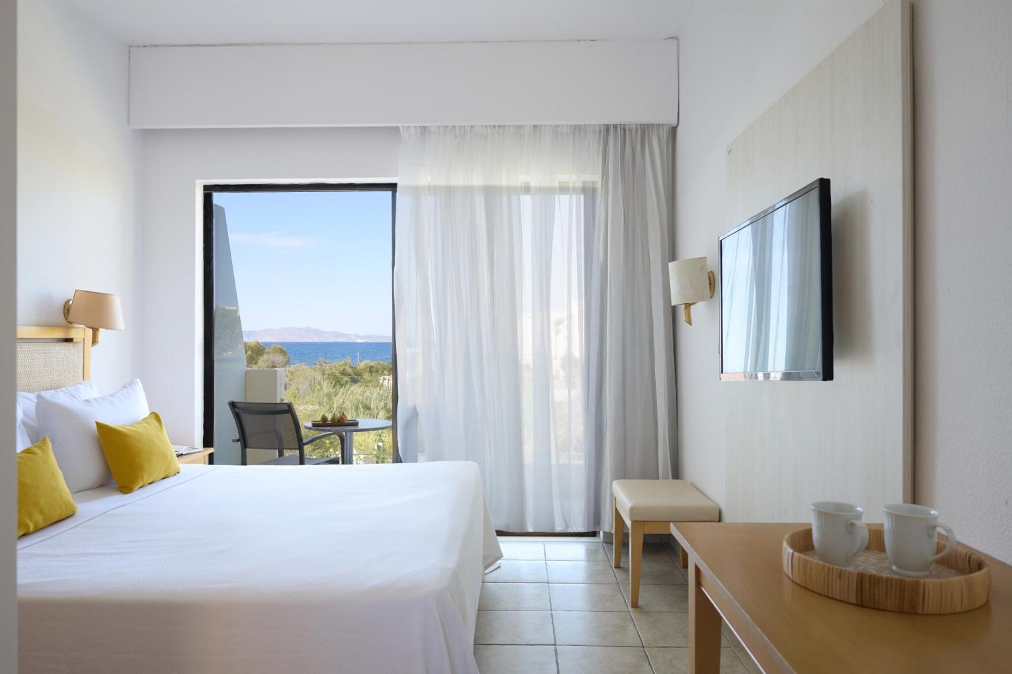 Blue Bay Beach Resort イアリソス エクステリア 写真