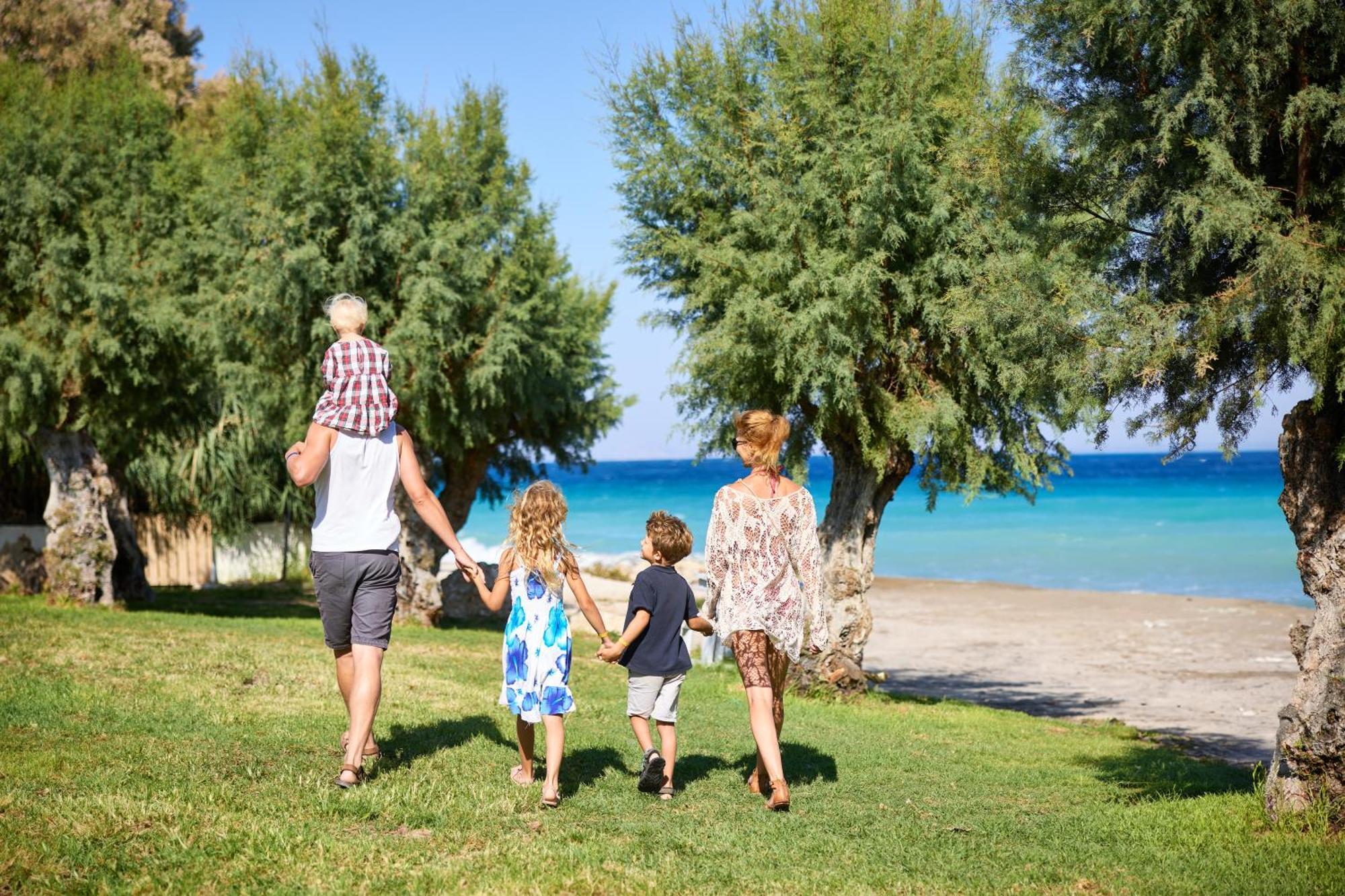 Blue Bay Beach Resort イアリソス エクステリア 写真