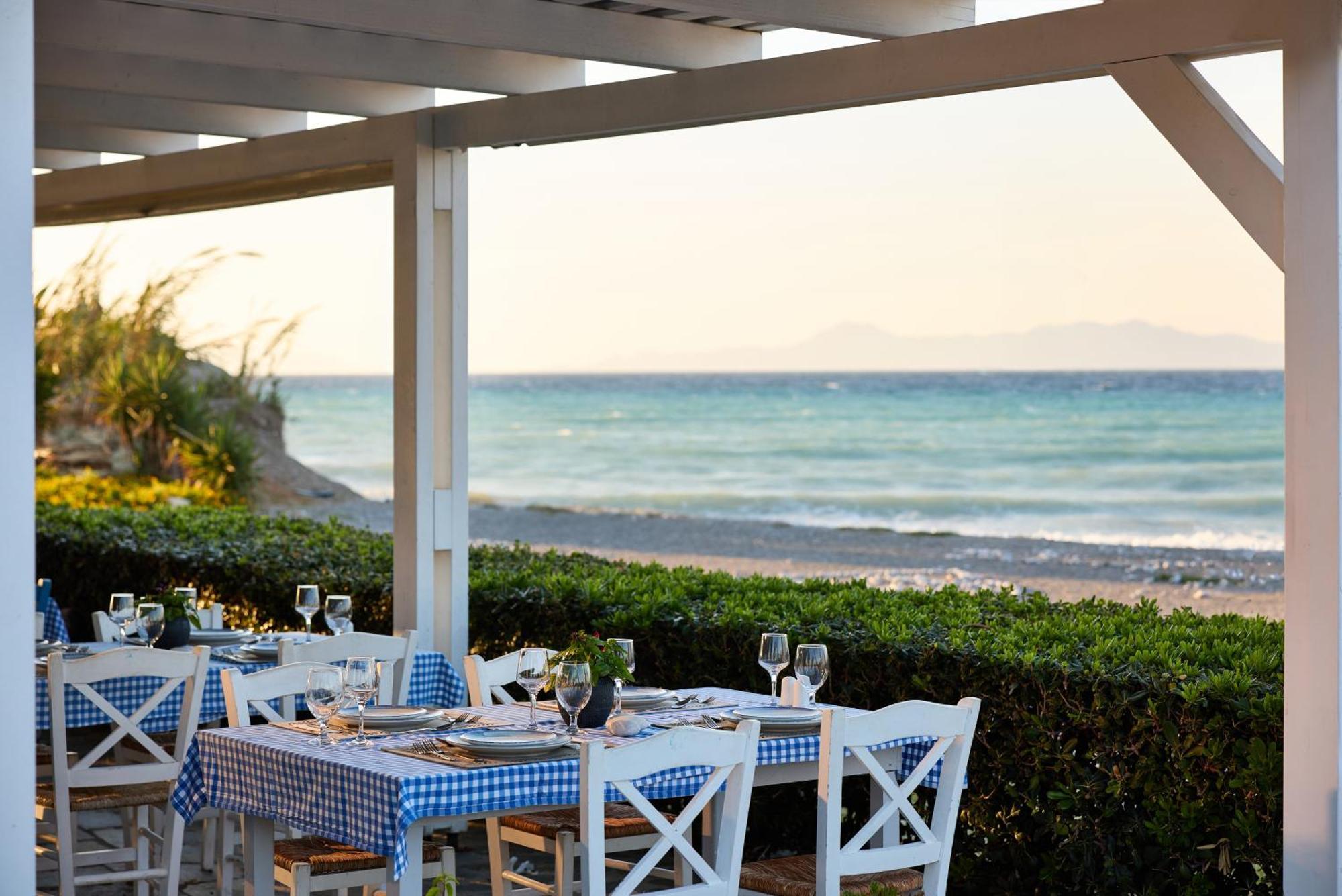 Blue Bay Beach Resort イアリソス エクステリア 写真