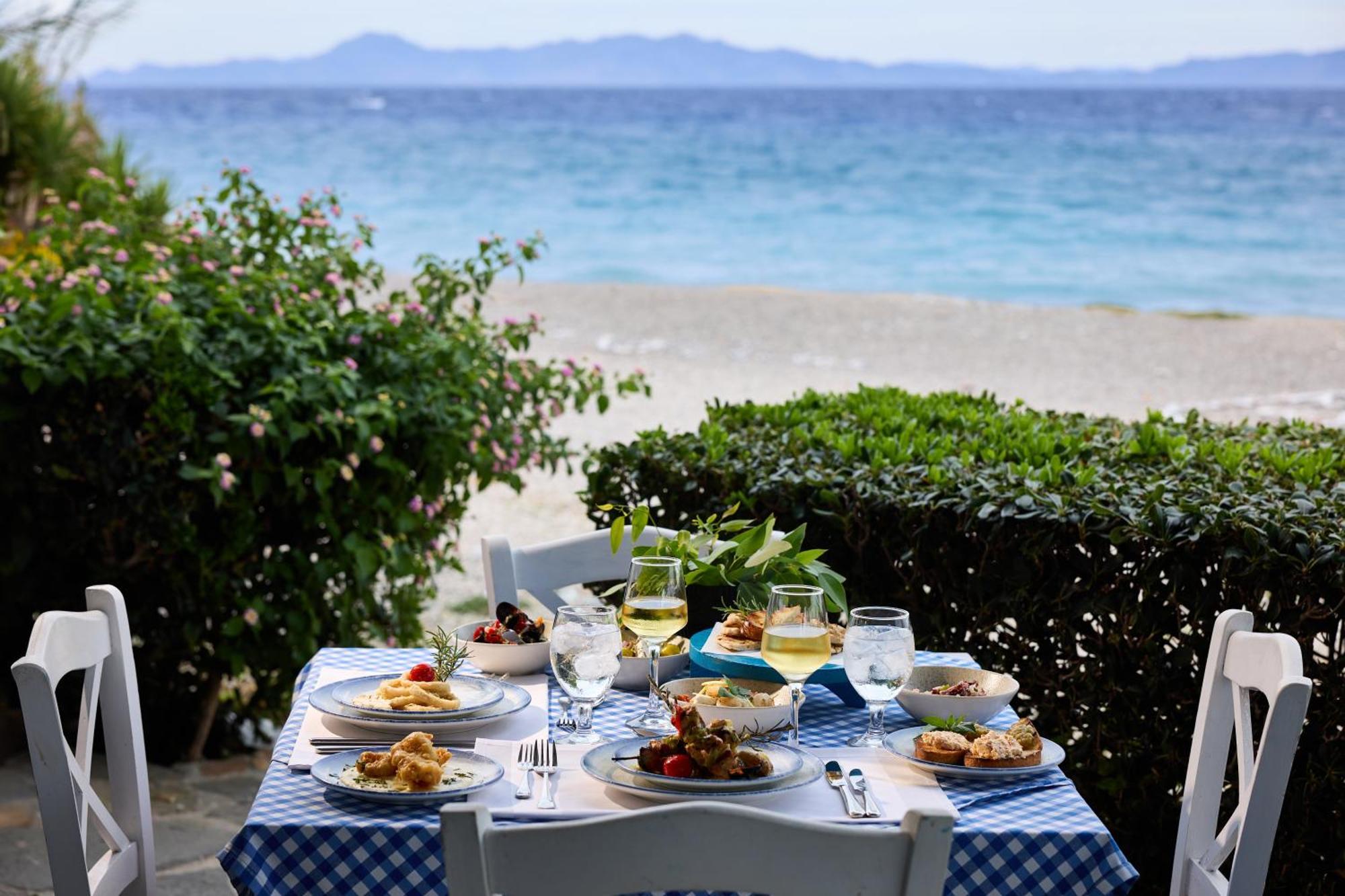 Blue Bay Beach Resort イアリソス エクステリア 写真