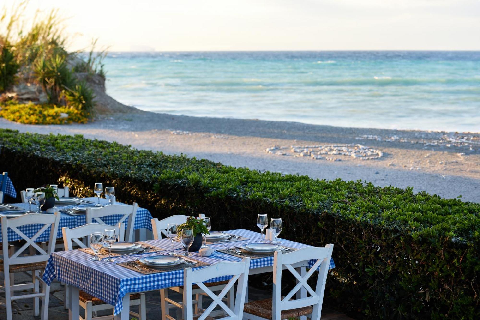 Blue Bay Beach Resort イアリソス エクステリア 写真
